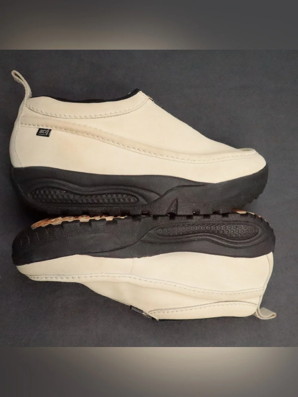 Vintage 2000 Nike ACG Izy Zip Slip On Moccasins Cream Beige Mens Size 11 Y2K